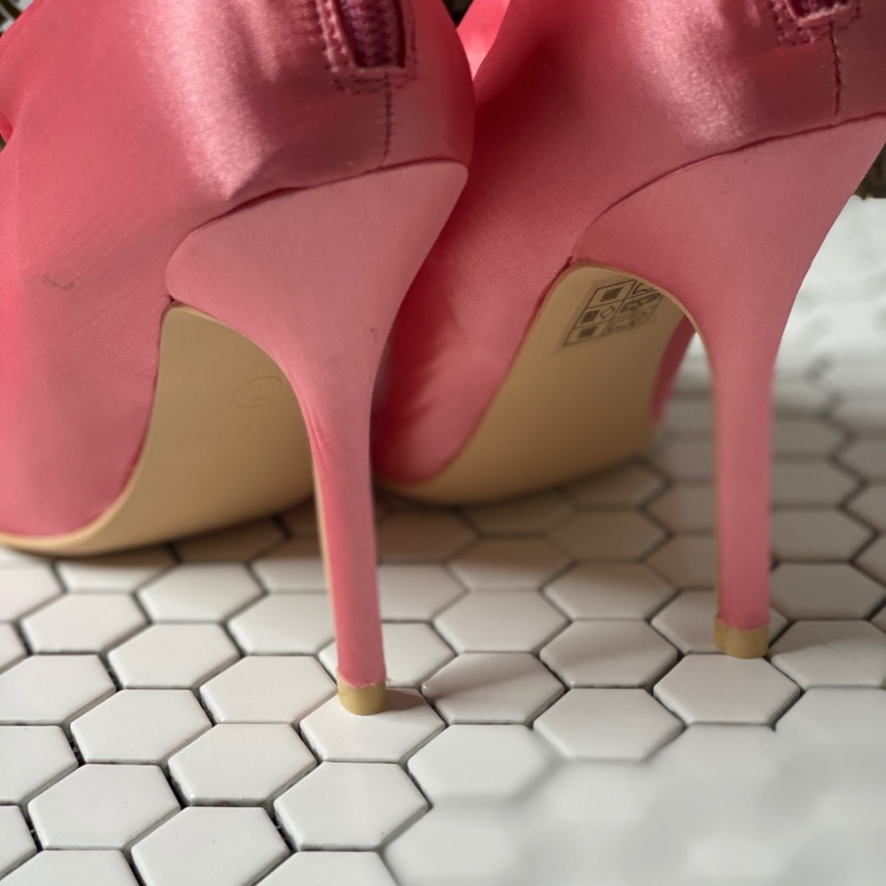 Peachy Blush bootie - Picture 3 of 3